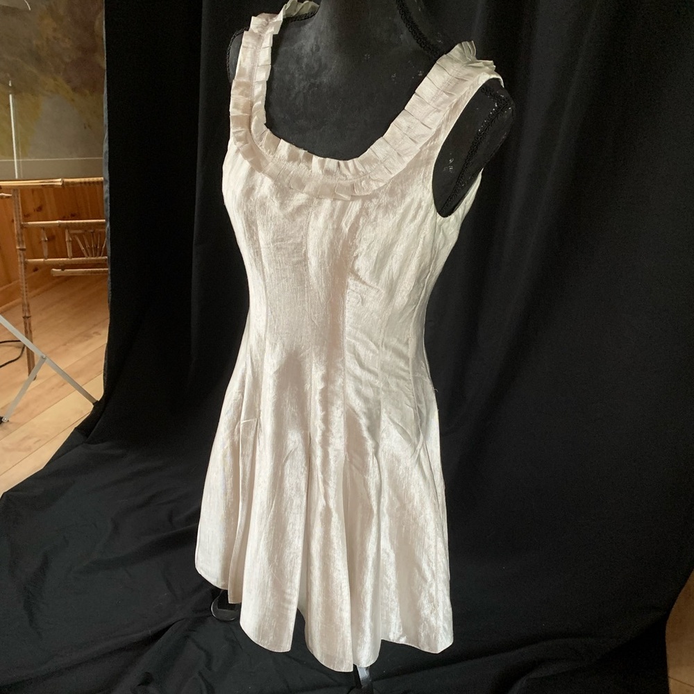 Badgley Mischka Champagne Shimmer Fit & Flare Cocktail Dress 2/4 - Picture 4 of 15